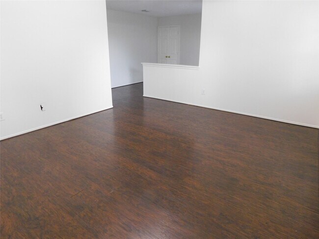 Building Photo - 19130 Yaupon Ranch Dr