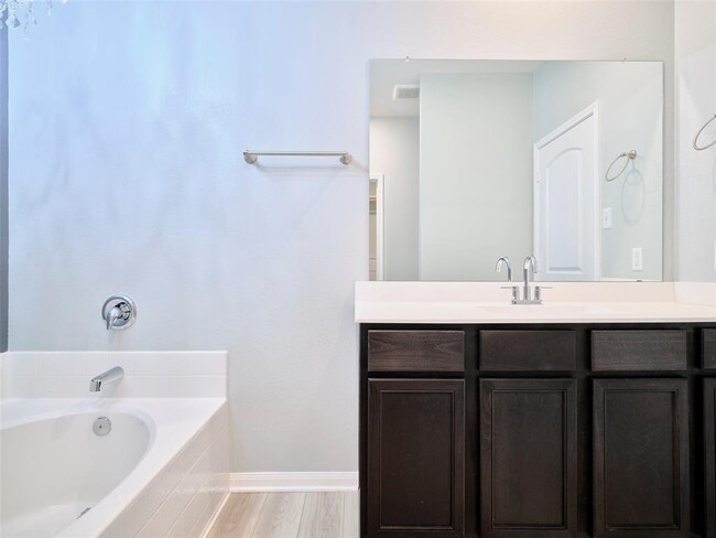 Building Photo - 8019 Vacek Meadows Loop