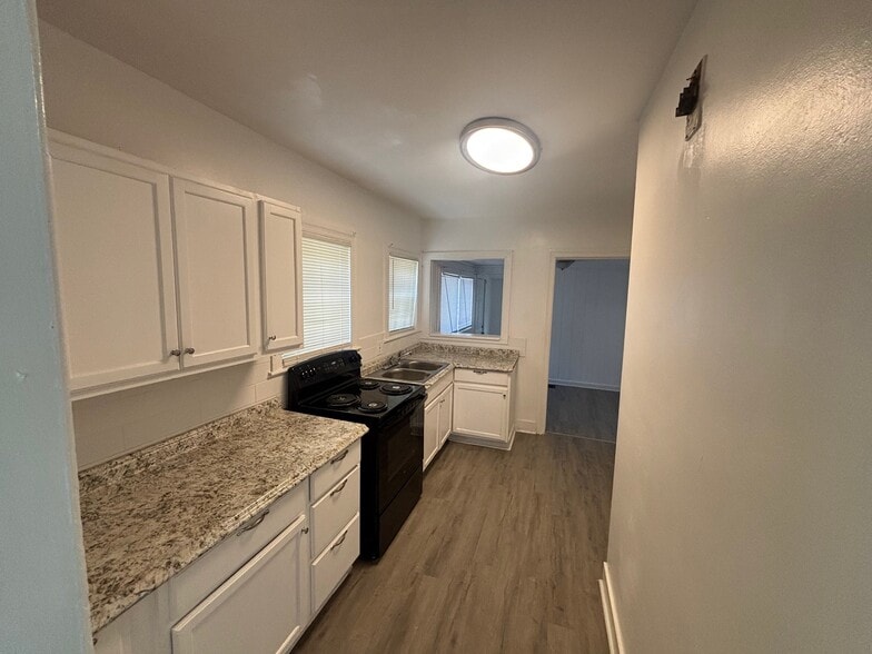 Building Photo - 1515 35th Street Ensley