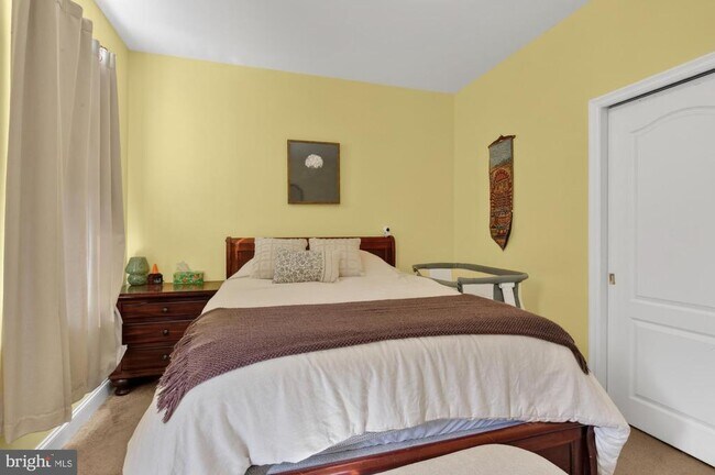 Building Photo - 4215 Ridge Ave