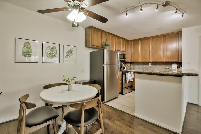 Building Photo - 3456 Castle Glen Dr