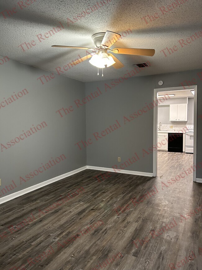 Building Photo - 2314 Lily Dr