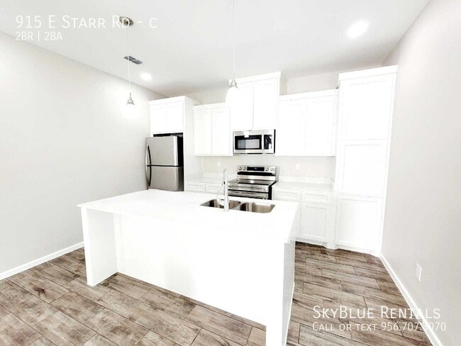 Building Photo - 915 E Starr Rd