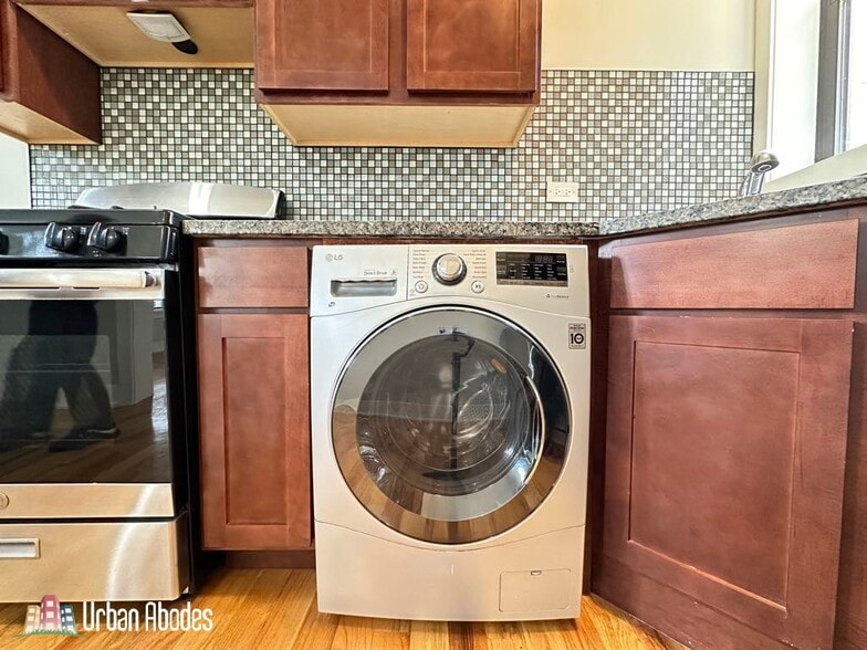 Building Photo - 345 Park Ave