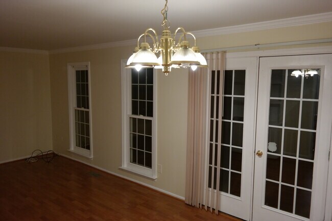 Building Photo - 5802 Bunker Woods Ln