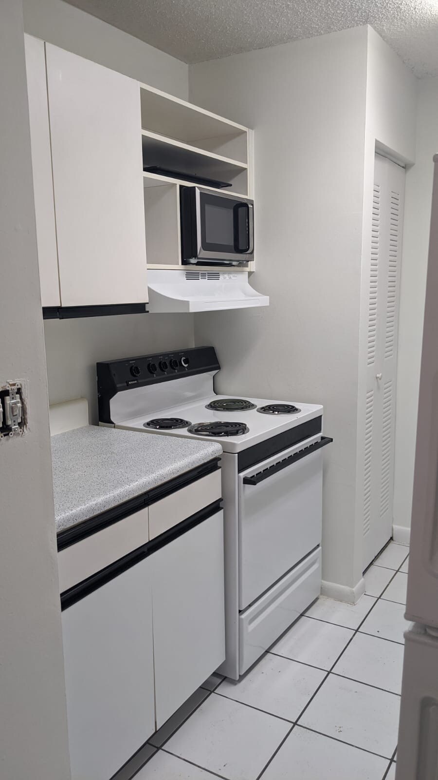 Kitchen - 15635 SW 74th Cir Dr