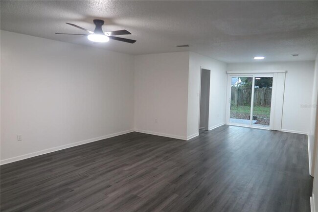 Building Photo - 509 NW 19th Ln