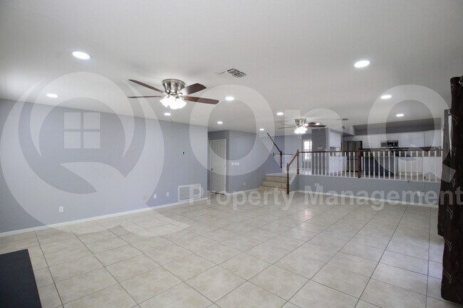Building Photo - 4623 W Tyson St