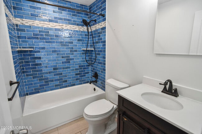 Building Photo - 32 Dakota Ave