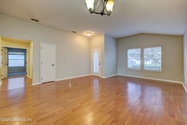 Building Photo - 3382 Chapel Ct