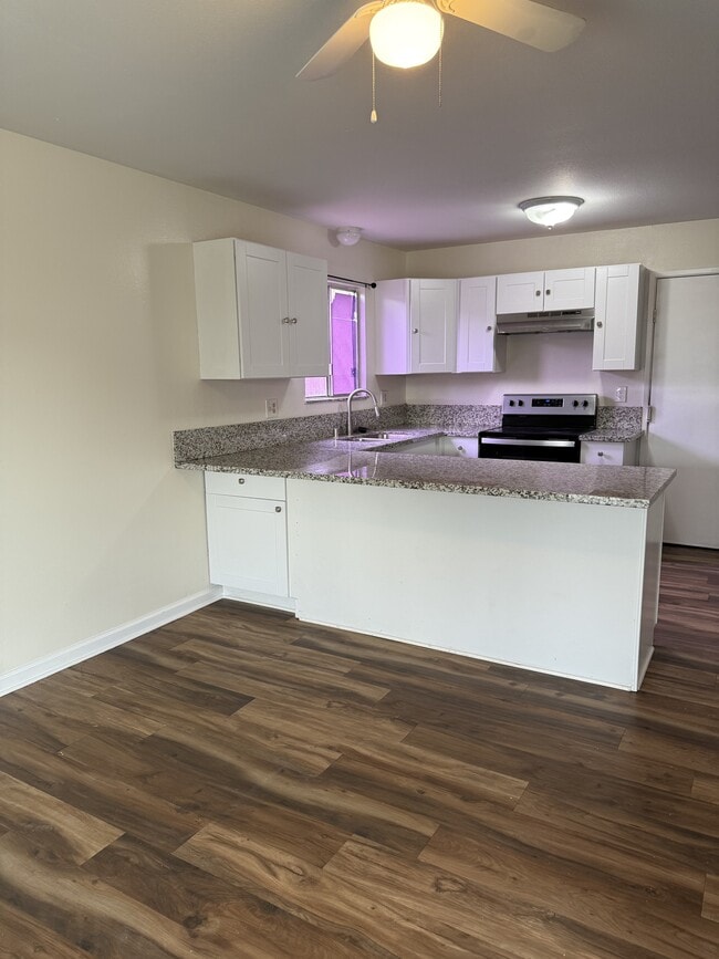 Building Photo - 683 Alpine Ave