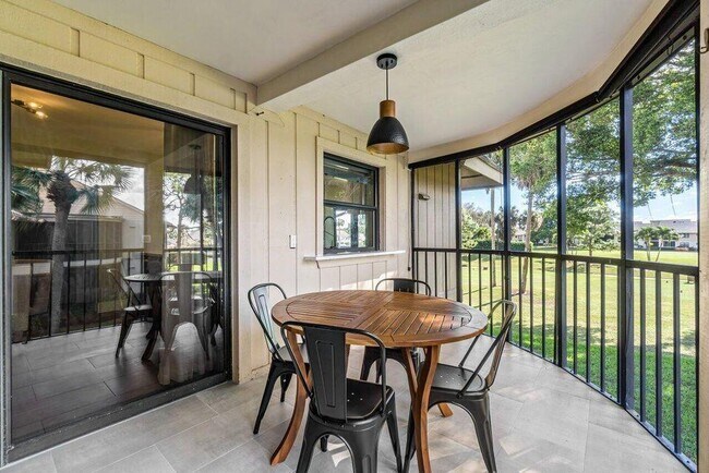 Building Photo - 17138 Waterbend Dr