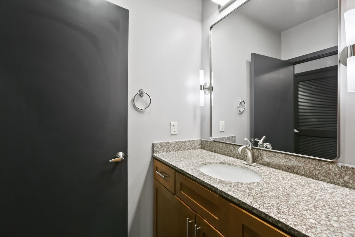 Building Photo - 620 Glen Iris Dr NE