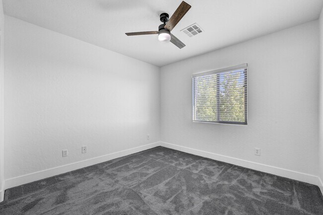 Building Photo - 11052 Orense Dr