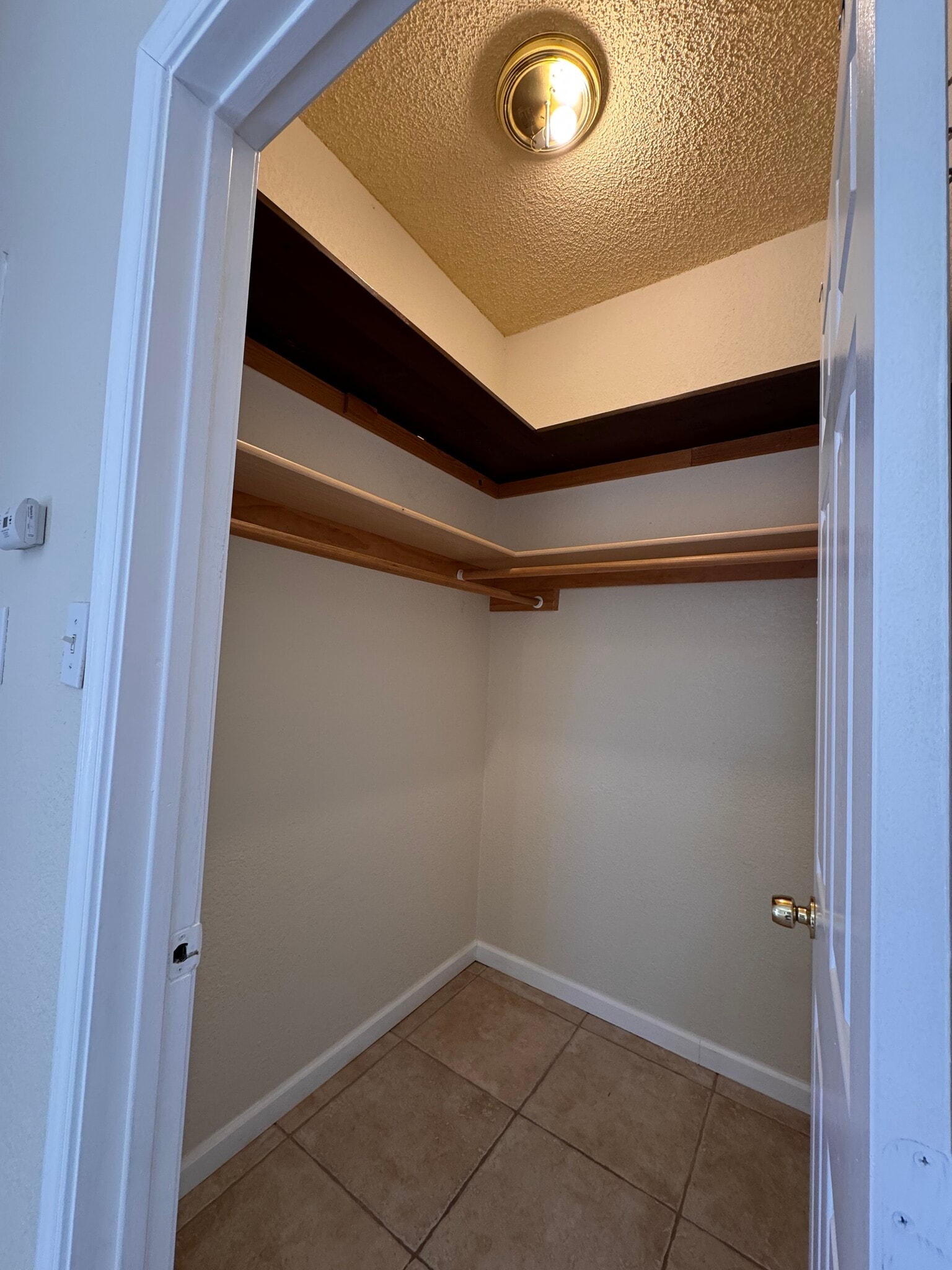 Building Photo - 1116 Delwood Ave