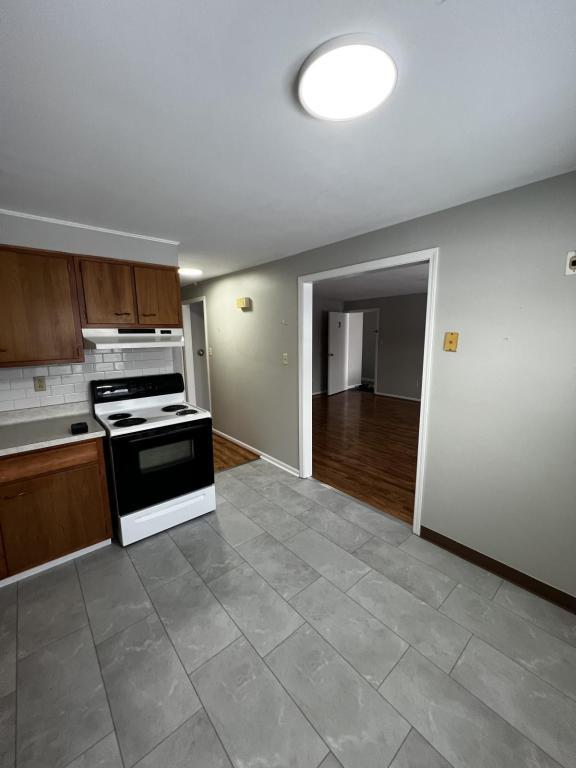 Building Photo - 131 Klinger Ave