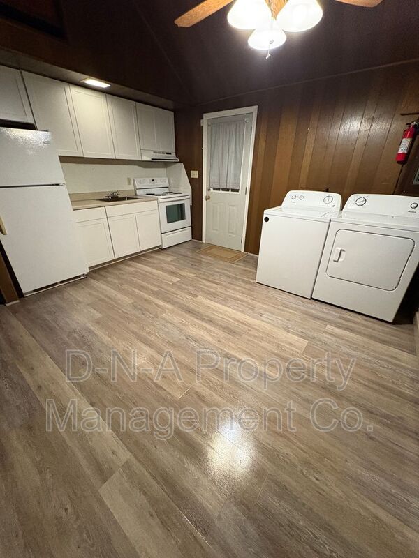 Building Photo - 60 Buckhill Rd