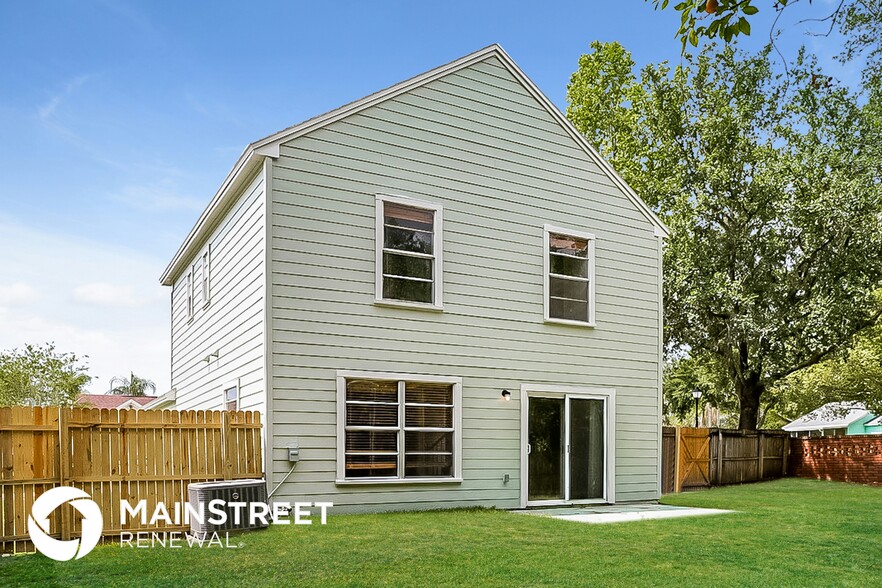 Building Photo - 1000 McCully Ct