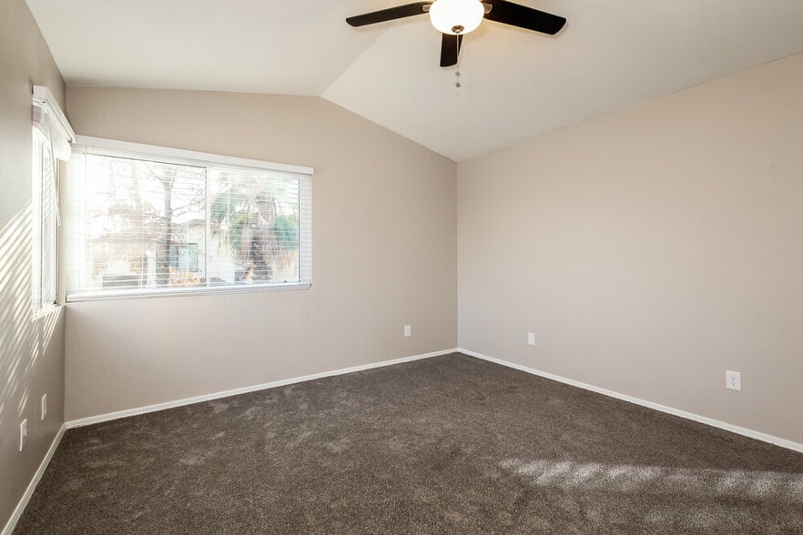 Building Photo - 4331 W Tonto Rd