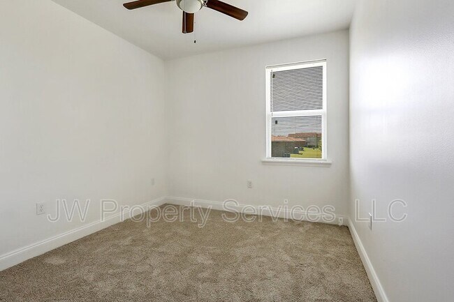 Building Photo - 1149 Scotsdale Dr