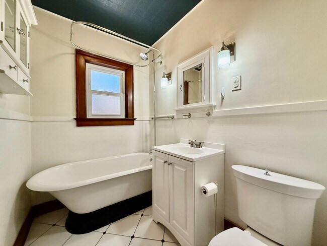 Building Photo - Charming 1925 Hillside Bungalow | Downtown Colorado Springs