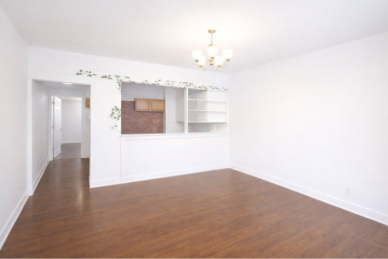 Building Photo - 2 N Main St