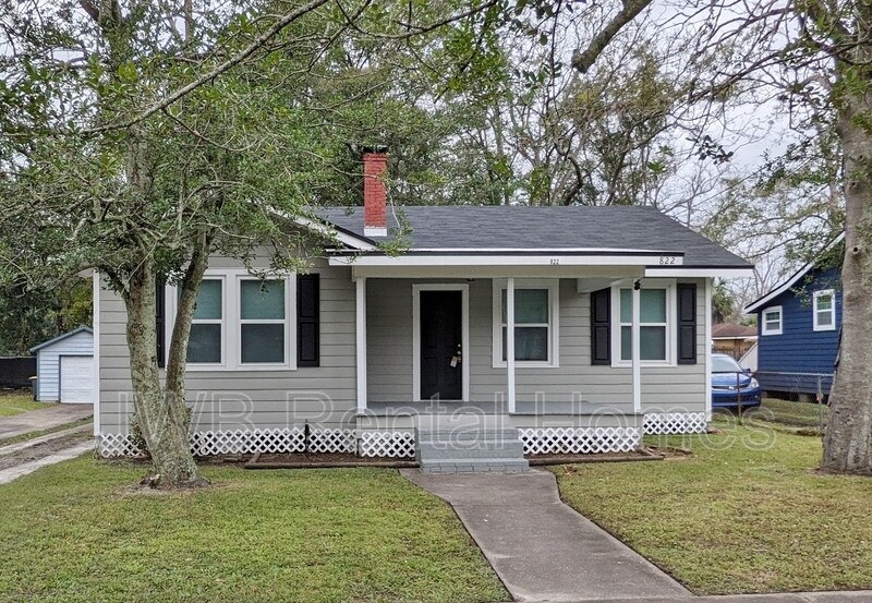 Building Photo - 822 Mackinaw St
