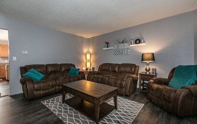 Building Photo - Clarke B