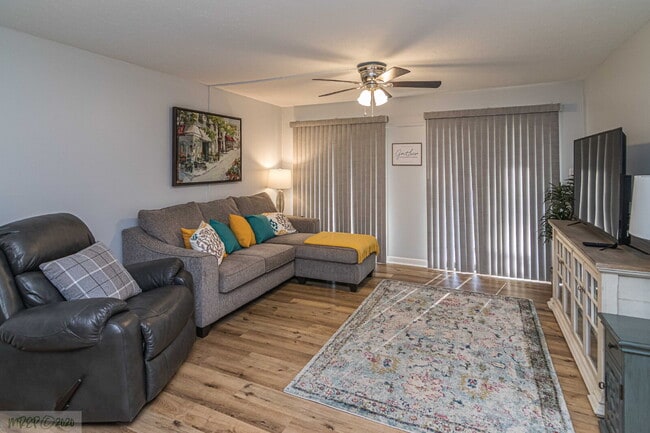 Building Photo - SHORT-TERM LEASE OPTIONS / FULLY FURNISHED APARTMENT/ ALL UTILITIES INCLUDED! WONDERFUL WAYNE MEM...