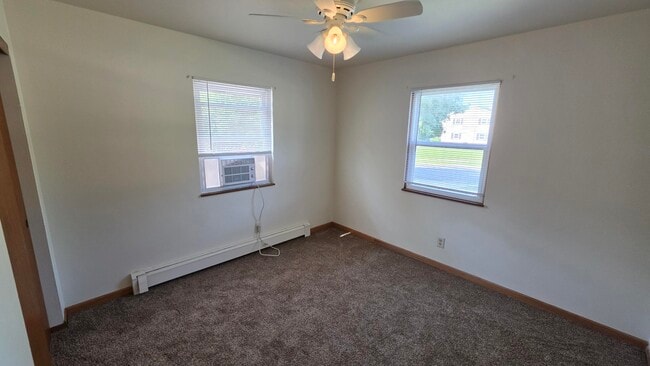 Building Photo - 515 N 18th Ave