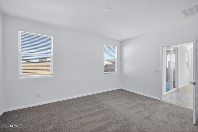 Building Photo - 2994 E Barrel Race Rd