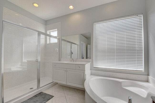 Building Photo - 9864 Woolworth Ct