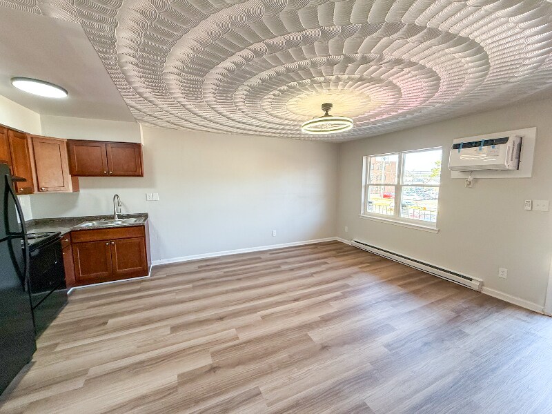 Building Photo - 717 Guy Ave