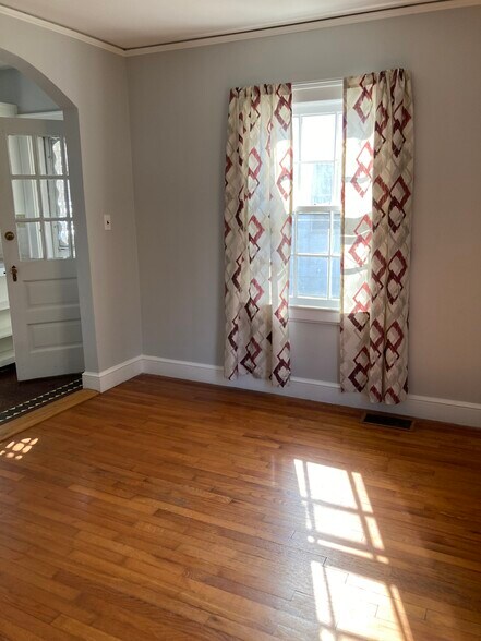 Den/Office - 838 Shober St