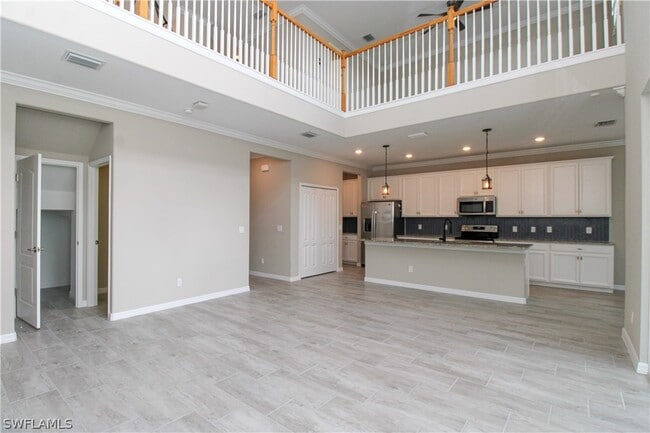 Building Photo - 2380 Fallglo St