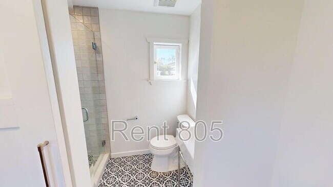 Building Photo - 39 N Laurel St