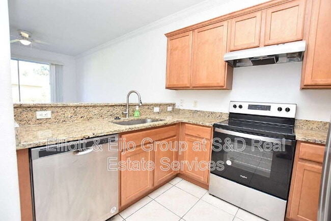 Building Photo - 6352 Sedgeford Dr