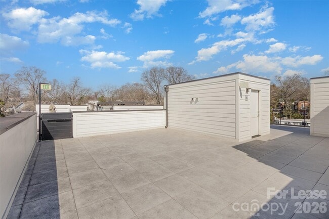 Building Photo - 616 Queens Rd