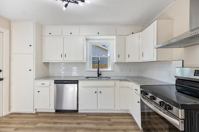 Building Photo - 3120 NW 29th St