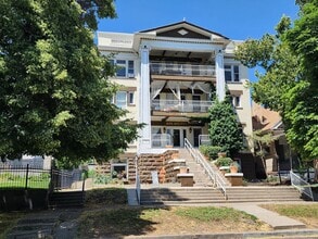 Building Photo - 415 E 1st Ave