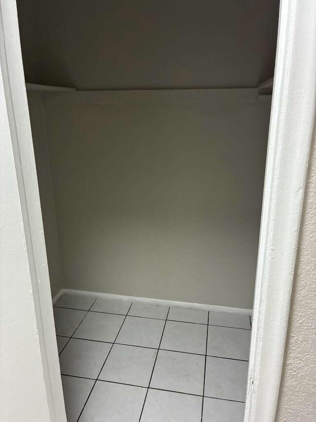 Building Photo - 1329 NW 8th Ave