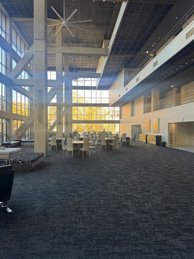 Building Photo - Beautiful Condo in Prime SLC location!