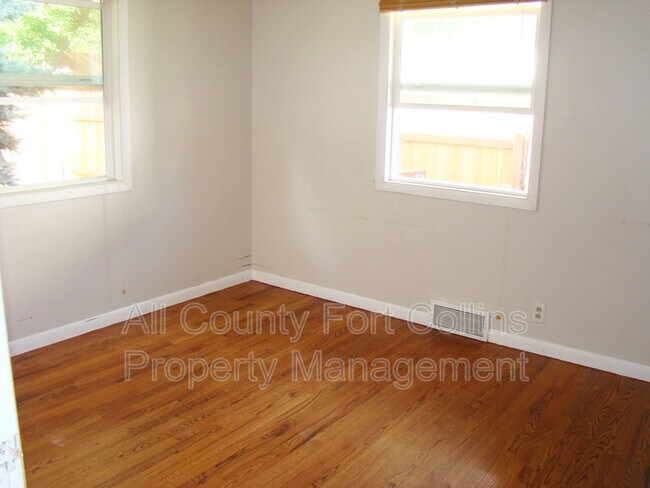 Building Photo - 1812 Broadview Pl