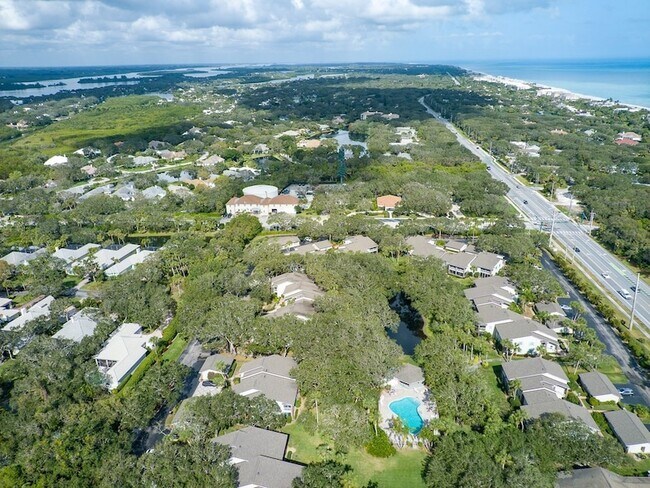 Building Photo - 101 Park Shores Cir