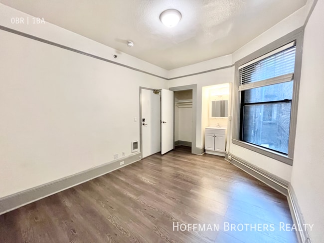 Building Photo - 1010 Bush St