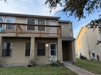 Building Photo - 4401 River Valley Dr