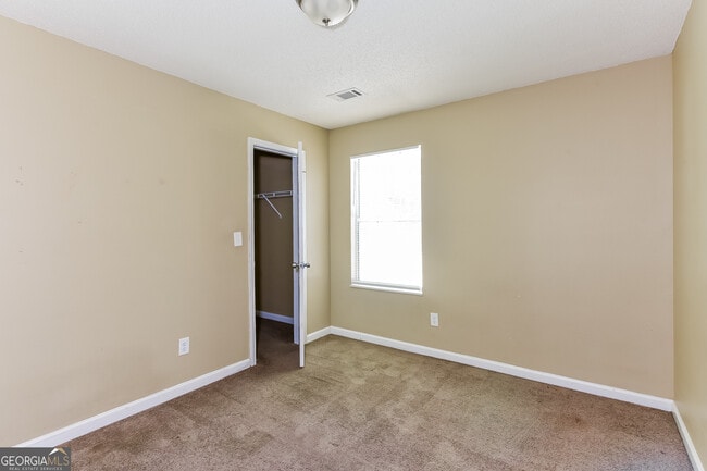 Building Photo - 4736 Klondike Cir