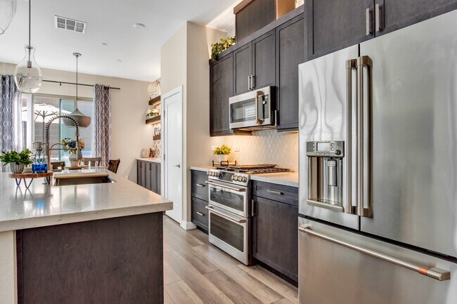 Building Photo - 3193 Centano Ave