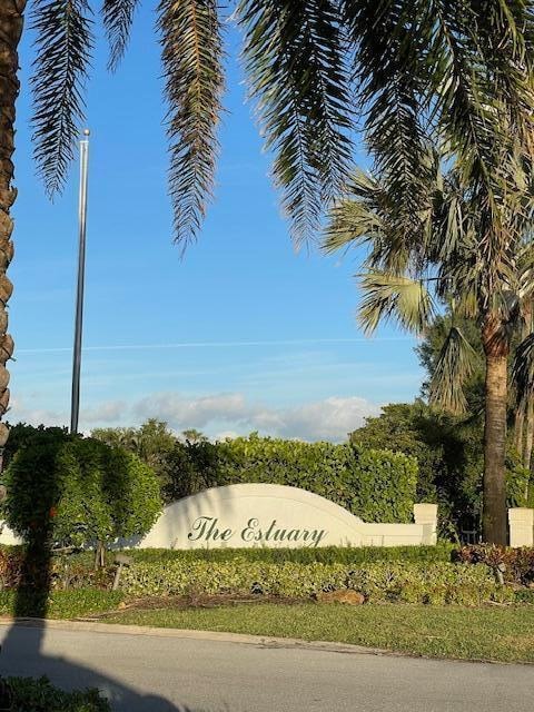 Building Photo - 3602 Fairway Dr N