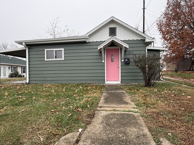 Building Photo - 211 E Park St